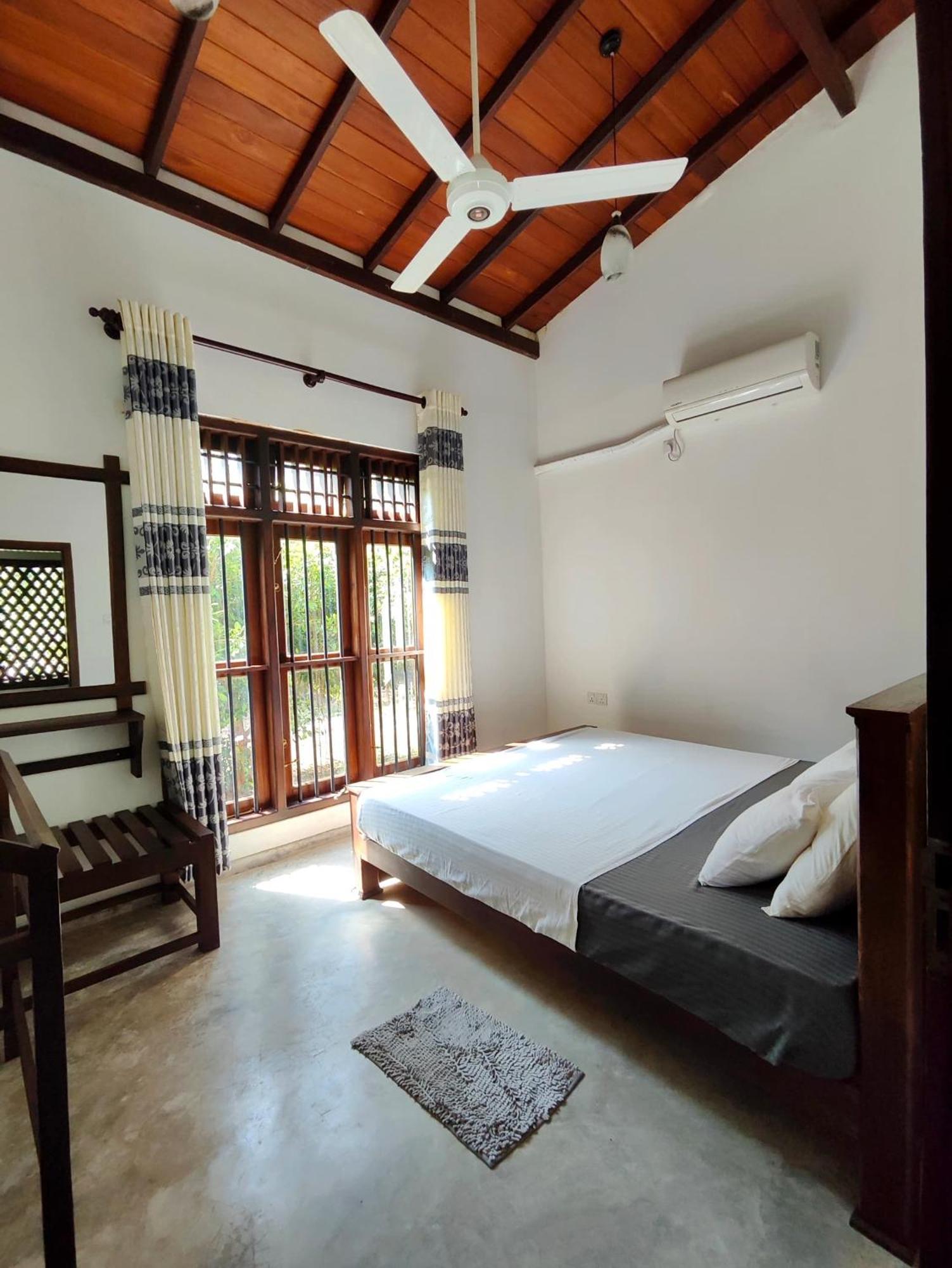 Villa De Lagoon View Tangalle Kültér fotó